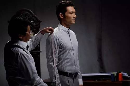 系统默认设置了以新会计准则、企业会计、小企业会计为例的利润表、现金流量表、资产负债表、利润表...