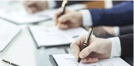 财务要走向业务，要做到你中有我，我中有你。好的财务，是静待于幕后，隐藏于无形的，不能一味低头搞核算，要把财务思维带到业务中去，这样才可以最终