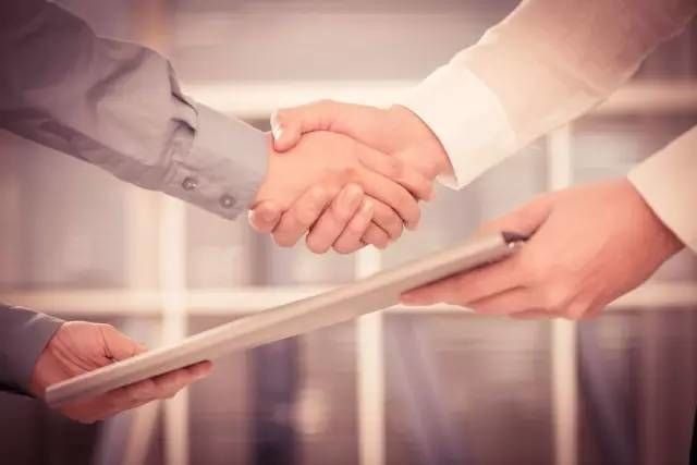 在管家婆分销ERP里面，暂时没有单独的报表查询会员卡储值金额的消费明细，很多企业就以为没有地方可以查询到，这样就造成对数据不方便核对，也看不